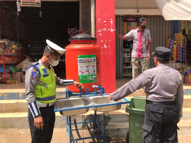 Sasar Keramaian, Polsek Keling Berikan Edukasi Pentingnya Prokes