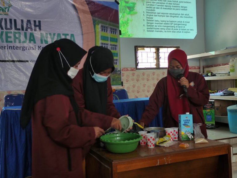 Tim KKN IAIN Kudus Suguhkan Es Krim Berbahan Sayur