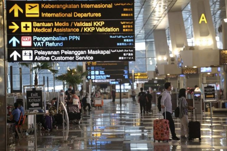 Satgas Covid-19 Atur Pintu Masuk Bagi Pelaku Perjalanan Internasional