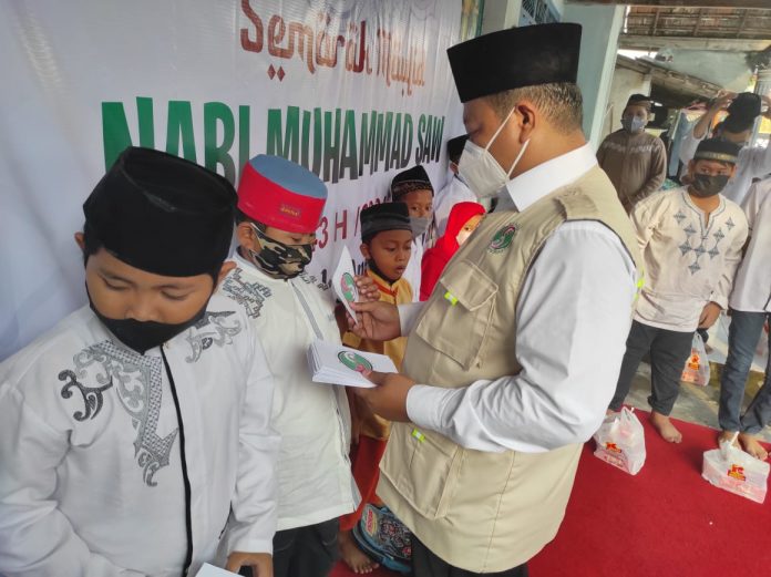 Yayasan Subur Makmur Sejahtera peringati Maulid Nabi Muhammad SAW dan Sumpah Pemuda dengan berbagi kepada yatim piatu dan dhuafa