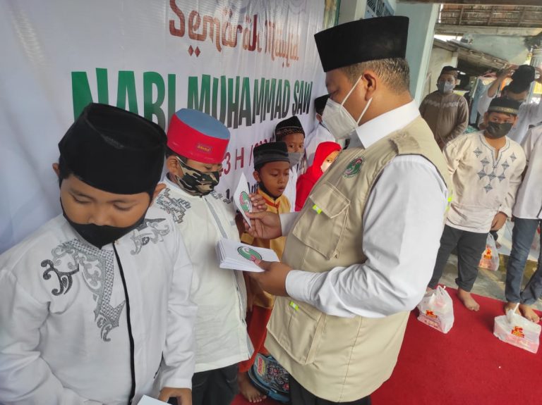 Peringati Maulid Nabi dan Sumpah Pemuda, Yayasan Subur Makmur Sejahtera Berbagi pada Yatim Piatu