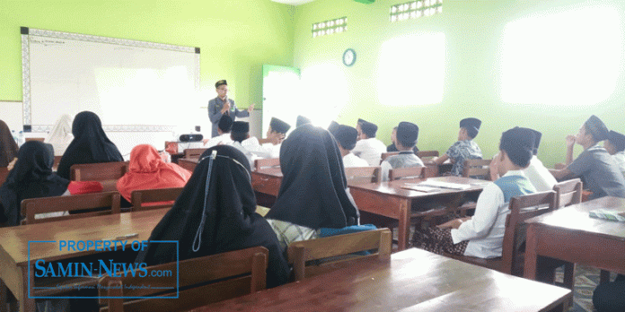 MTs Al Fattah Juwana menggelar pelatihan jurnalistik