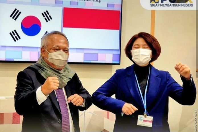 Dari kiri, Menteri PUPR Basuki Hadimuljono dan Menteri Lingkungan Korea Selatan Han Jeoung-ae.