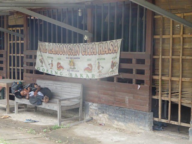 Pospam di Lokasi Bekas Warung Makan Lamongan Ditutup