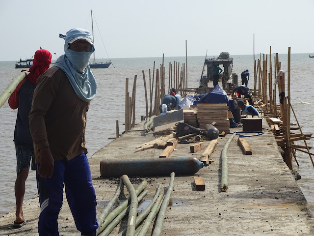 Pemberlakuan Denda Keterlambatan Rehabilitasi Dermaga Tambat Perahu Nelayan Tetap Jalan Sesuai Ketentuan