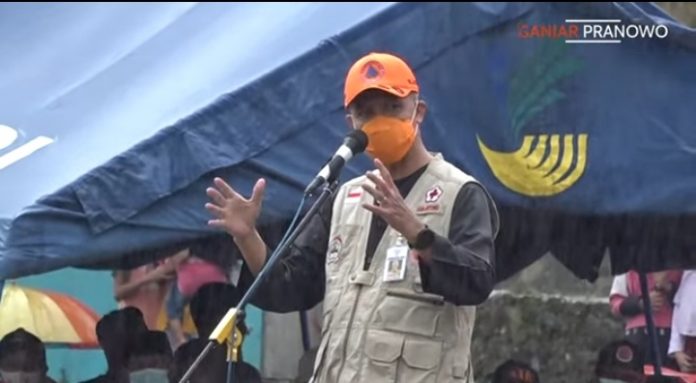 Potongan gambar video YouTube Ganjar Pranowo saat memimpin apel siaga bersama pejabat di lingkungan Pemkab Banjarnegara.