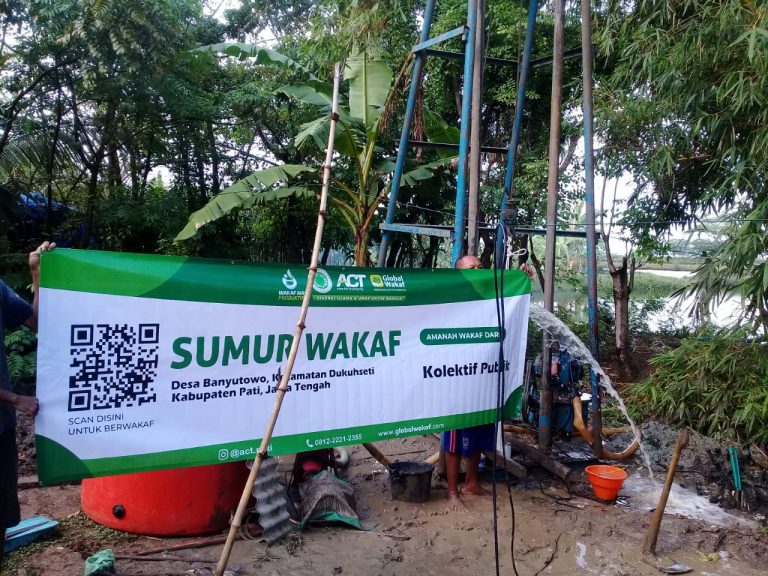 ACT Pati Wakafkan Sumur Bor ke Posko SAR Tunggul Wulung di Dukuhseti