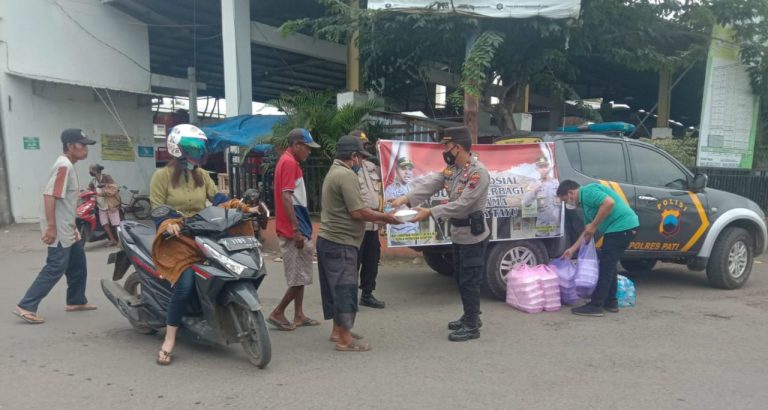 Polsek Tayu Bakti Sosial dengan Jumat Berbagi