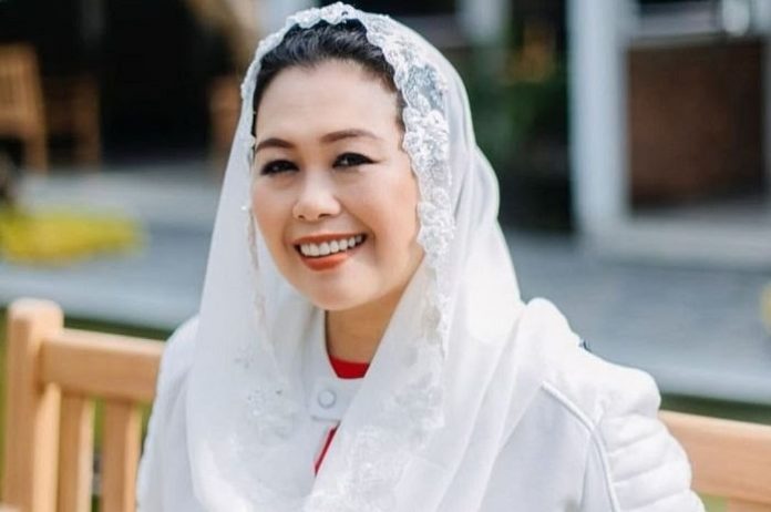 Zannuba Ariffah Chafsoh atau Yenny Wahid menganggap guyonan Gus Dur merupakan kekuatan besar yang dimiliki ayahnya. Instagram @yennywahid