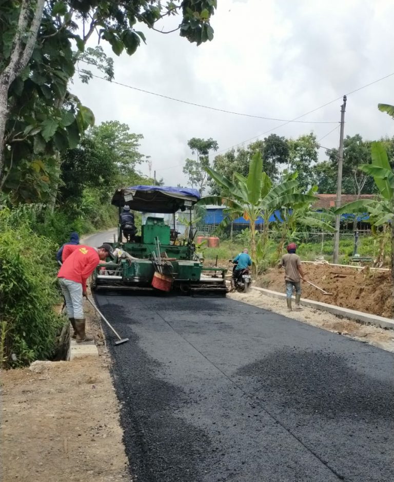 Sebelum HK Berakhir Peningkatan Ruas Jalan Jolong-Pohgading Tuntas