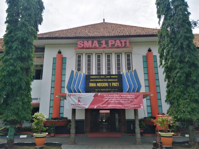 Tampak depan gedung SMA Negeri 1 Pati