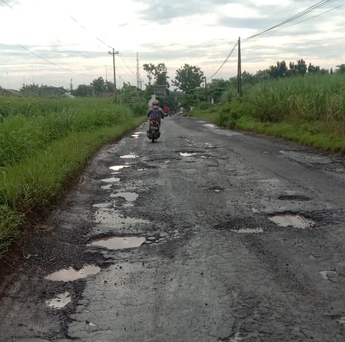 Warga Diminta Bersabar atas Kerusakan Ruas Jalan Gembong-Pati