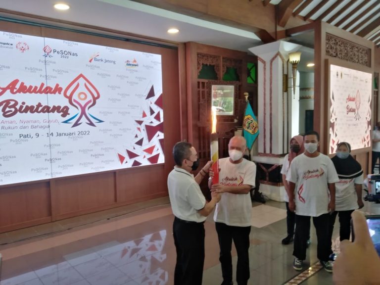 Terima Kirab Obor Api PeSOnas, Bupati Dian: Disabilitas tak Dikasihani, tapi Diperhatikan