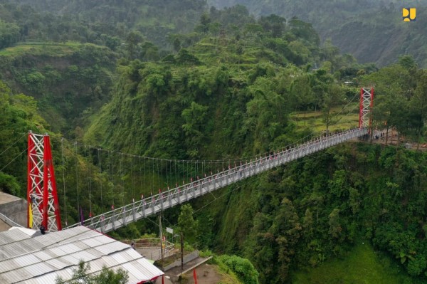 Jembatan Gantung Girpasang Senilai 3,2 M Diresmikan