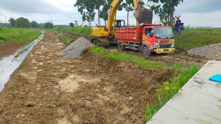 Proyek Rehabilitasi Bendung dan Jaringan Irigasi (DI) Terjebak Kondisi Cuaca