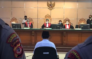 Pengadilan Bandung Vonis Herry Wirawan Hukuman Seumur Hidup