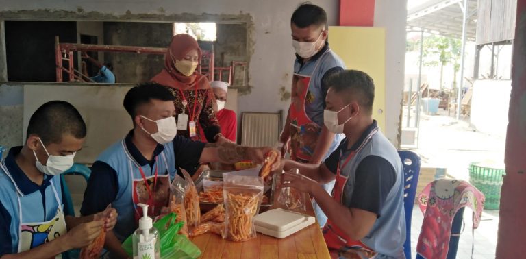 Napi Kelas IIB Pati Ikuti Pelatihan Tata Boga Pembuatan Kue