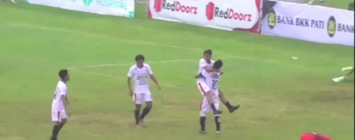 Pemain Persipa merayakan gol ke gawang PS Bangka Setara