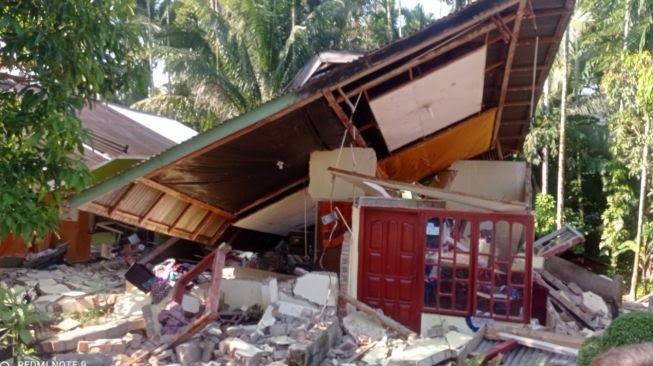 Gempa Bumi Pasaman Barat M 6,2 Akibat Aktivitas Sesar Sumatera