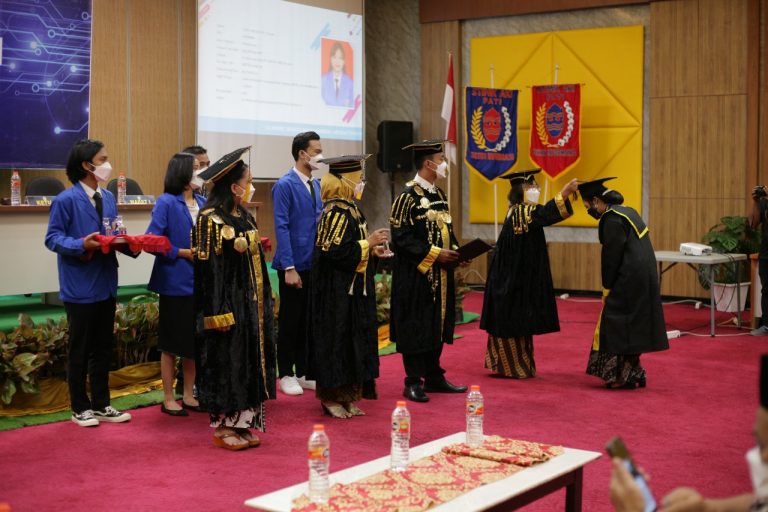 STMIK-AKI Pati Sukses Selenggarakan Wisuda Ke-16 ditengah Gempuran Pandemi