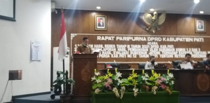 Anggota DPRD Pati, Muslihan menyampaikan hasil reses saat Sidang Paripurna