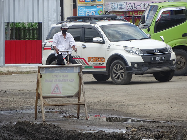 Kerusakan jalan pati gabus