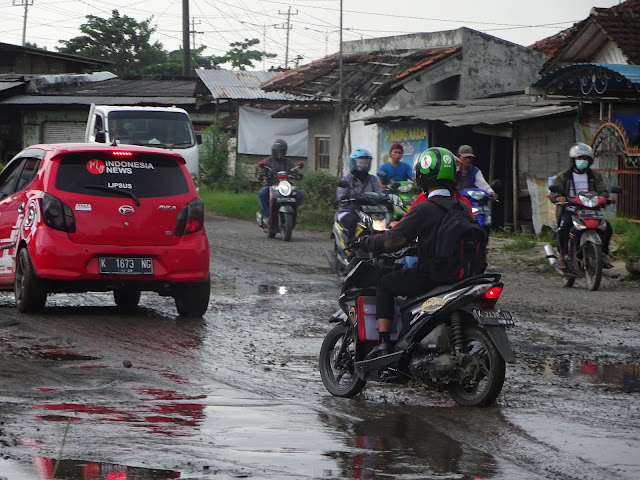 Kerusakan jalan pati gabus