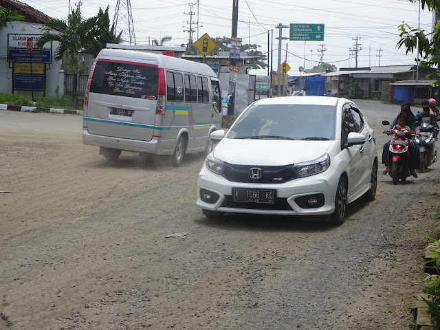 Kerusakan jalan pati gabus