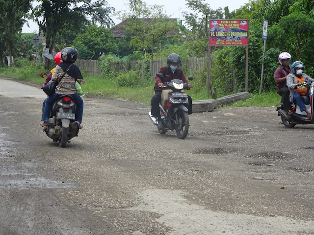 Rekanan Rehabilitasi Ruas Jalan Pati-Gabus Bekerja Sehari Sudah tak Tampak Lagi