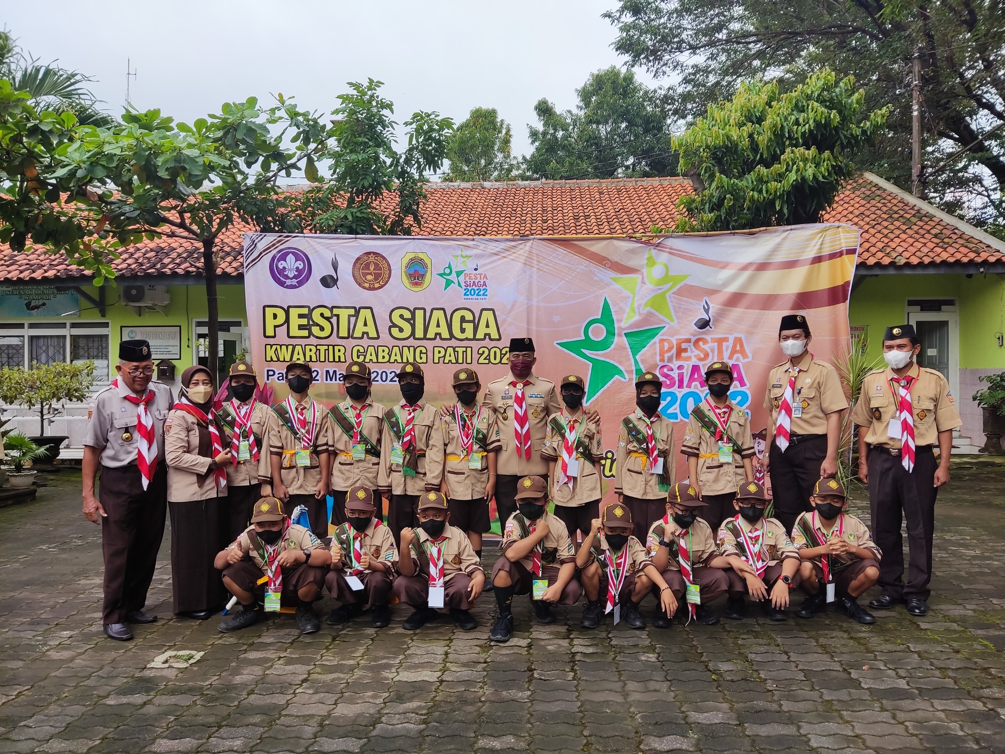 Suasana pembukaan Pesta Siaga 2022 Kwarcab Pati dan bergambar bersama.(Foto:SN/dok-gik)