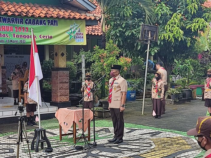 Ka Kwarcab Pati, Sugiyono sebagai Kakanda Pramuka tingkat Siaga menerima laporan untuk membuka upacara diselenggarakannya Pesta Siaga Tahun 2022.(Foto:SN/dok-gik)