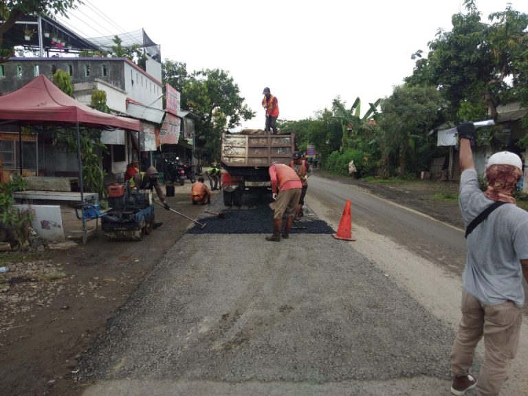 Rekanan Rehabilitasi Ruas Jalan Pati-Gabus Hari Ini Baru Mulai Bekerja