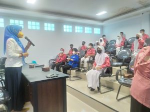 Kepala Bidang Informasi dan Komunikasi Publik pada Dinas Komunikasi dan Informatika (Diskominfo) Kabupaten Pati, Endah Murwaningrum saat memberikan sambutan dalam acara nonton bareng film 3D edukasi