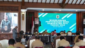 Wakil Ketua II Dewan Perwakilan Rakyat Daerah (DPRD) Kabupaten Pati, Hardi saat menghadiri kegiatan Musyawarah Perencanaan Pembangunan Rencana Kerja Pemerintah Daerah (Musrenbang RKPD) di Pendopo