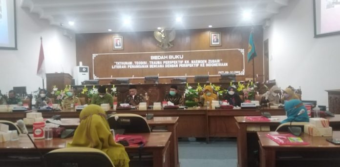 Bedah Buku Tatsunami, Teodisi, Trauma Perspektif KH Maemoen Zubair penanganan pasca bencana melalui perspektif ke-Indonesiaan di DPRD Pati