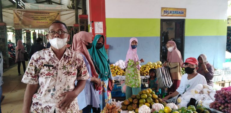 Animo Tinggi Jelang Ramadhan, Kepala Pasar Puri Ingatkan Prokes dan Ketertiban