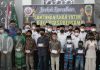 Lazismu Pati bersama Ikatan Keluarga Minangkabau Pati menggelar santunan kepada anak yatim di Masjid Moch Dahlan, Kamis (21/4/2022)