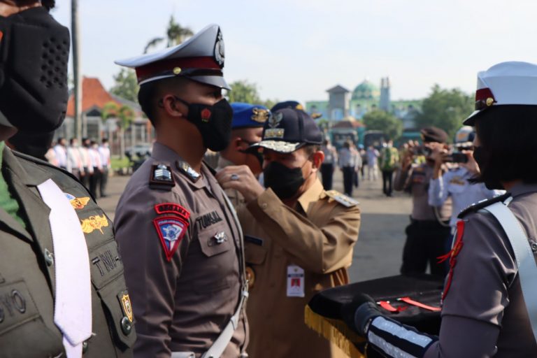 Bupati Haryanto Pimpin Apel Gelar Pasukan Operasi Ketupat Candi 2022