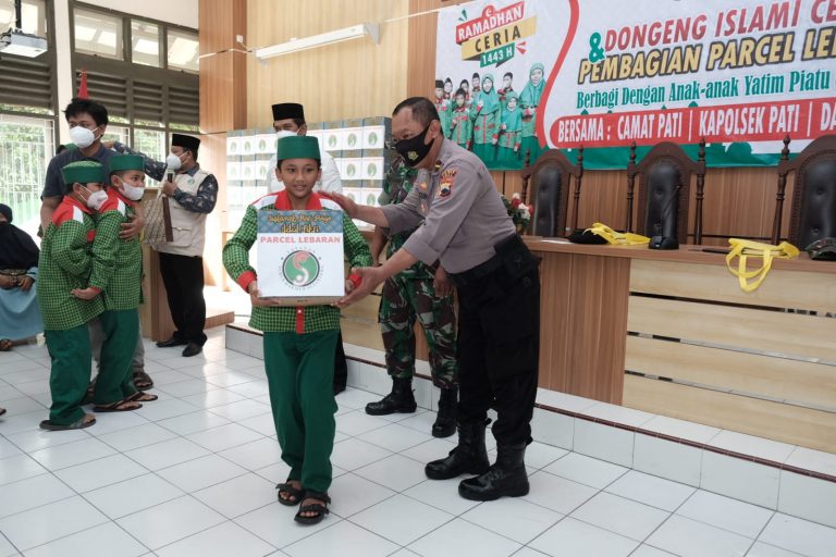 Yayasan SMS Santuni Anak Yatim dan Diajak Mendongeng Ceria