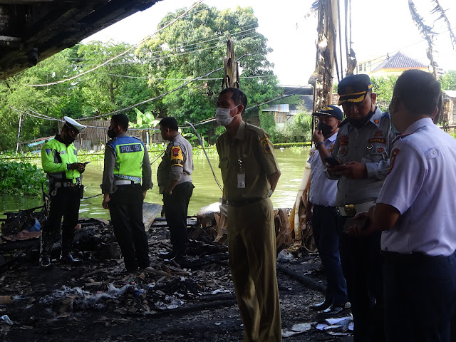 Semua Pihak Terkait Cek Lokasi Bawah Jembatan Juwana