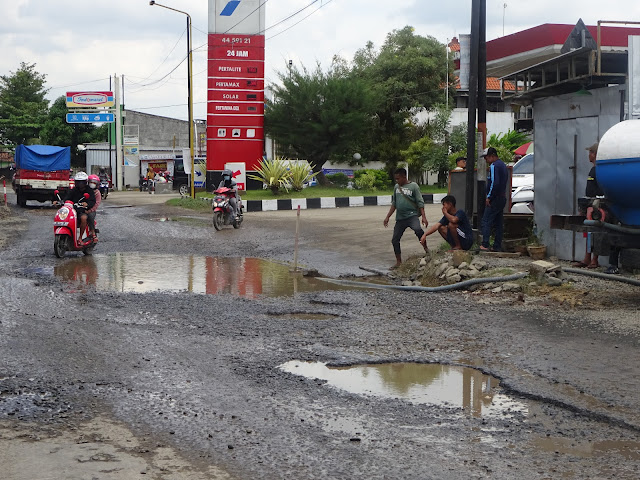 Rehabilitasi Ruas Jalan Pati-Gabus Mulai Kembali Dikerjakan