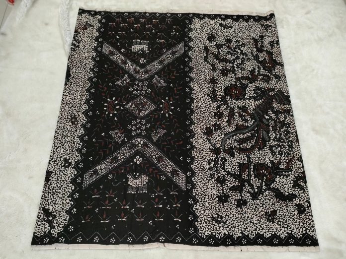 Produk sarung batik dari Yuliati Warno Produk sarung batik dari Yuliati Warno