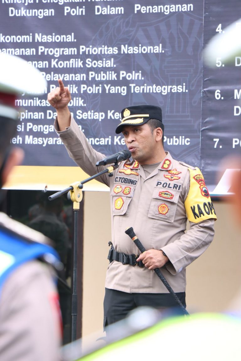 Polres Pati Gelar Apel Siaga Pam Malam Takbir;  Sukolilo Diperkuat Kompi Brimob