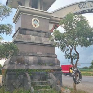 Tugu batas wilayah Kabupaten Pati dengan Kabupaten Rembang di Desa Gajahkumpul, Kecamatan Batangan.(Foto:SN/dok-sat)