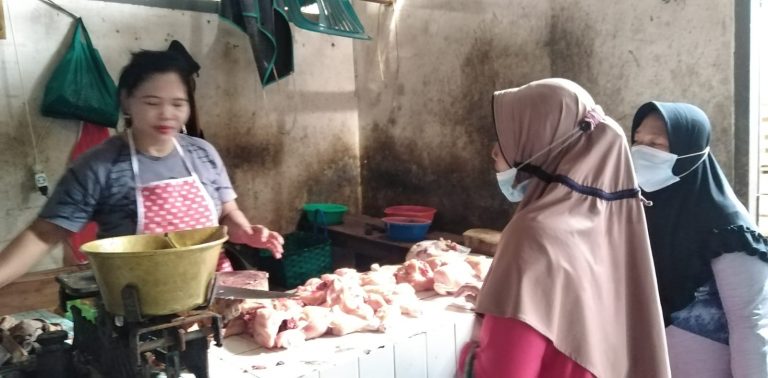 Selepas Lebaran Harga Daging Ayam Berangsur Turun