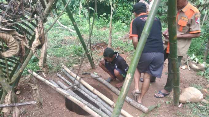 Sumur tempat kakek Sudarman (65) meninggal karena kehabisan oksigen.(Foto:Sn/dok-hp) 