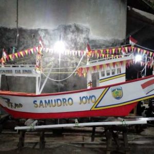 Replika perahu yang dibuat untuk membawa sesaji pada Lomban Tahun 2022.(Foto:SN/dok-hp) 
