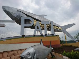 Ilustrasi Tugu Bandeng Pati di jalan Pati-Kudus (Foto: istimewa)