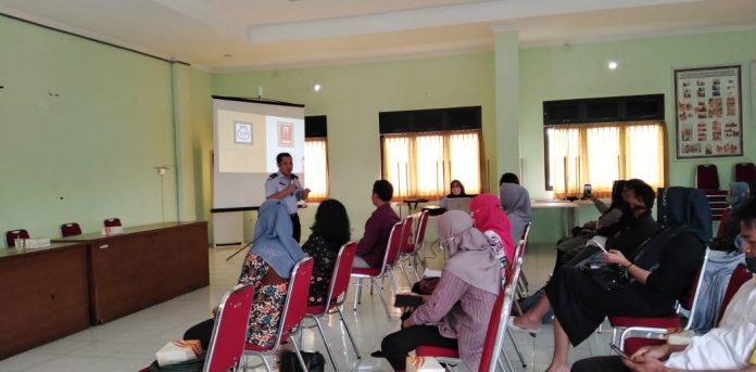 Pendampingan pelaku usaha terkait pendaftaran merk oleh Disdagperin bersama Kemenkumham Jateng, Selasa (14/6/2022) Pendampingan pelaku usaha terkait pendaftaran merk oleh Disdagperin bersama Kemenkumham Jateng, Selasa (14/6/2022)