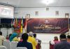 Ketua KPU Kabupaten Pati, Imbang Setiawan saat berpidato sebelum mengikuti peluncuran tahapan Pemilu 2024, di kantor KPU Pati, Selasa (14/6/2022)